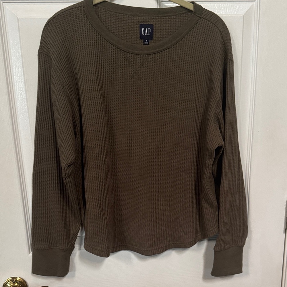 GAP women's Waffle Thermal Long Sleeve Shirt - Olive